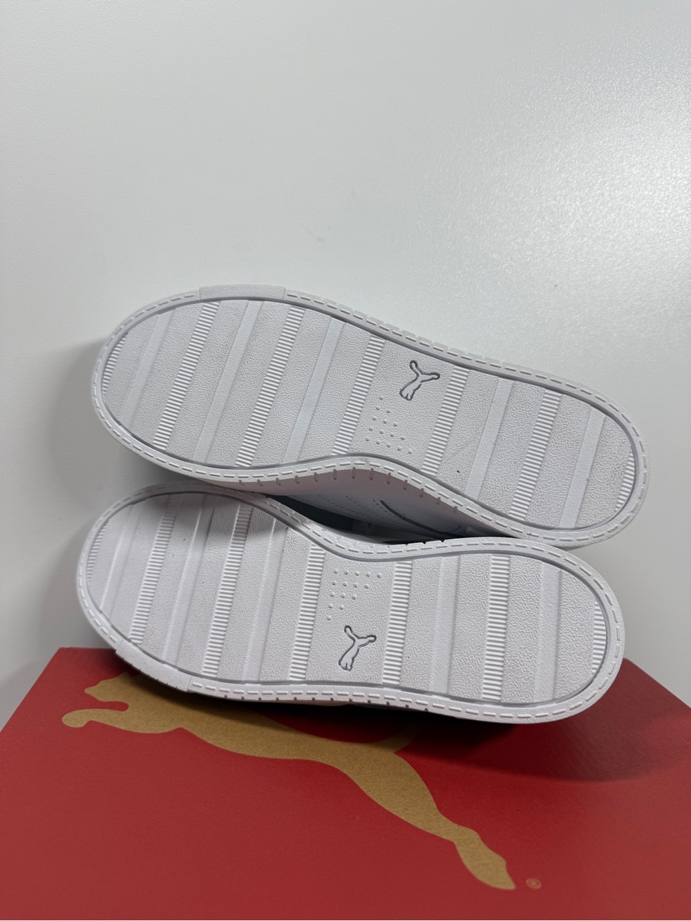 NIB Puma Court Platform Sneaker Size: 7 - Picture 6 of 6